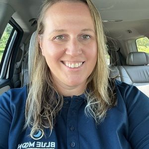 Meet your Posher, Monica